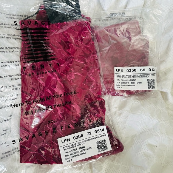 Savage X Fenty Poinsettia Red Plum Houndstooth High-Waist Legging Set - Picture 11 of 14